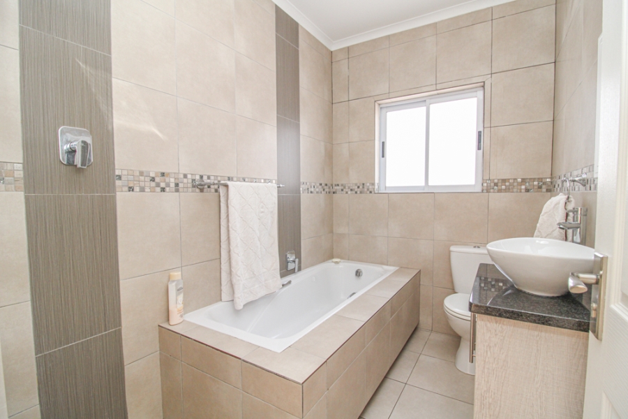 3 Bedroom Property for Sale in Beacon Bay Eastern Cape
